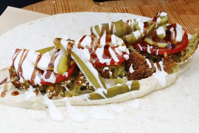 Falafel Wrap – frisch gerollt